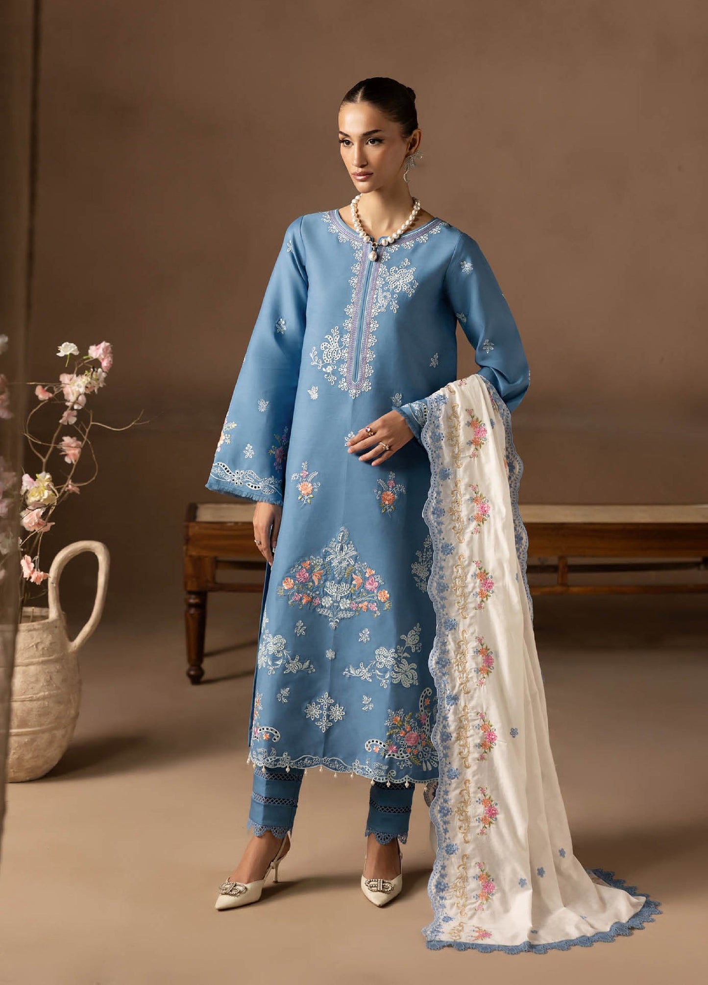 Sareen by Rajbari stitched