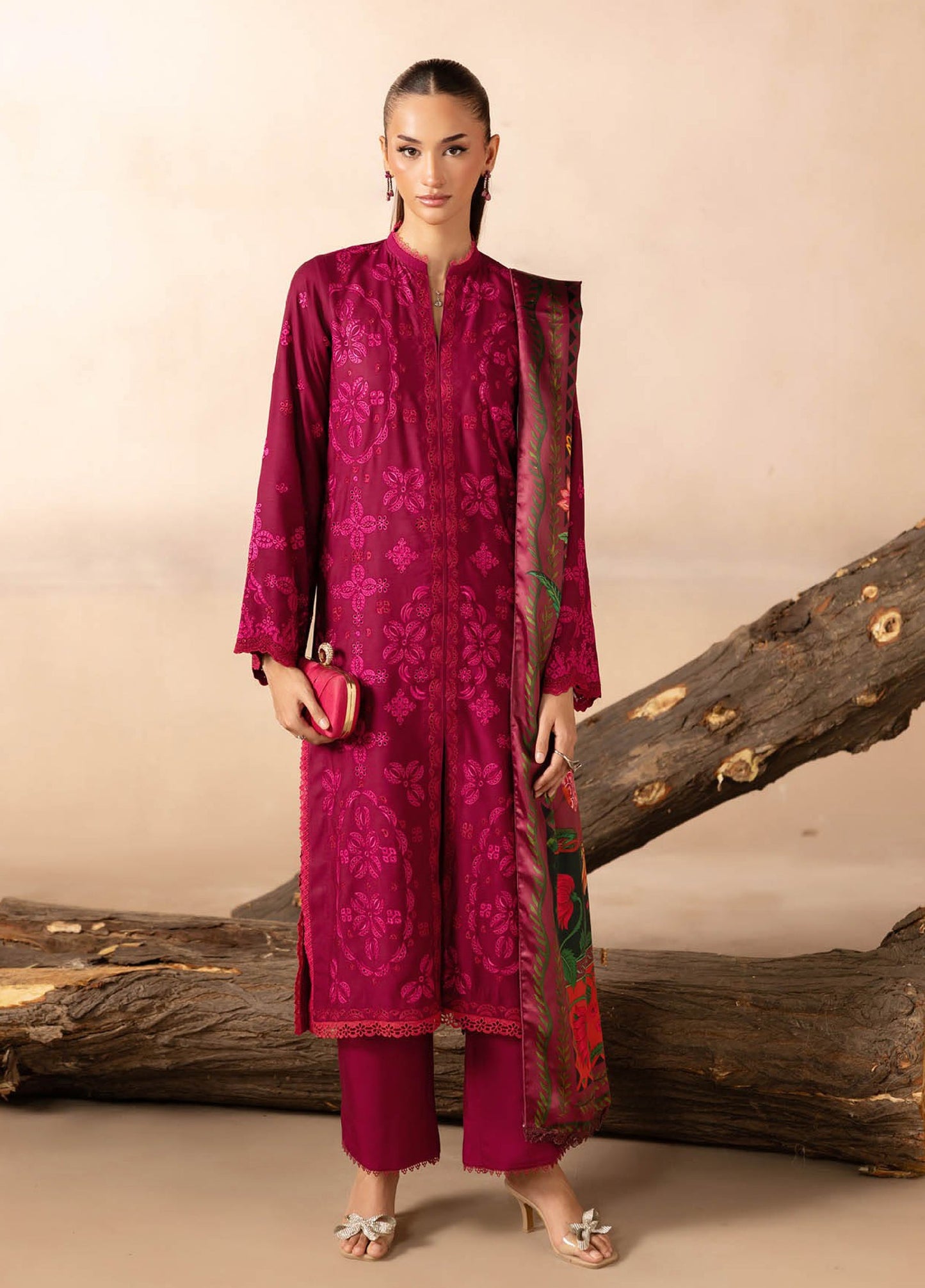 Sareen by Rajbari Stitched