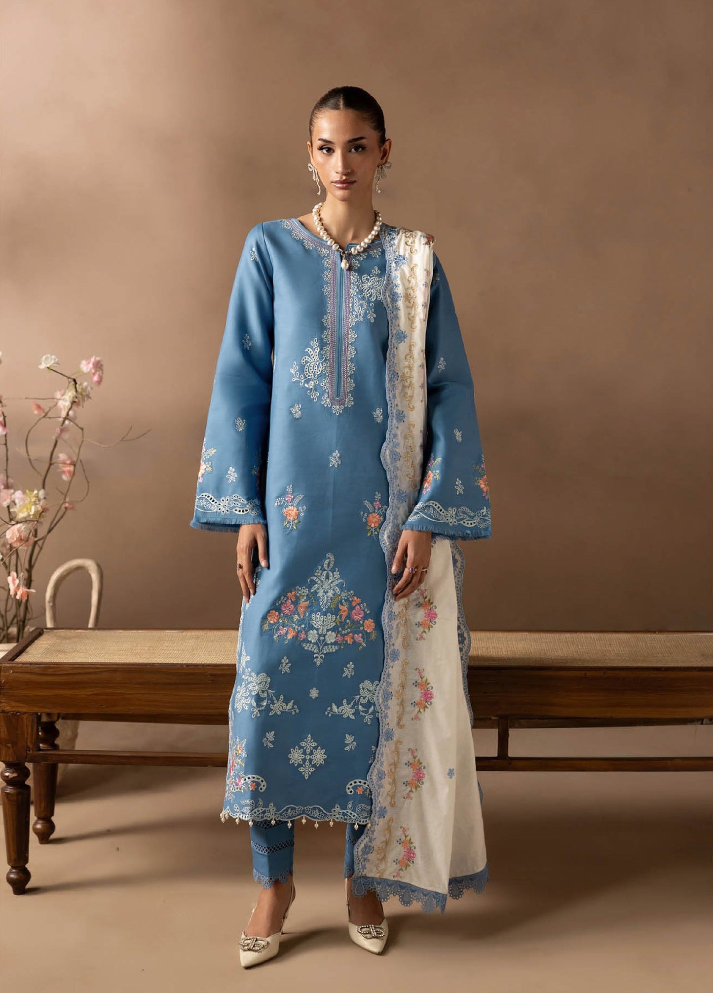 Sareen by Rajbari stitched