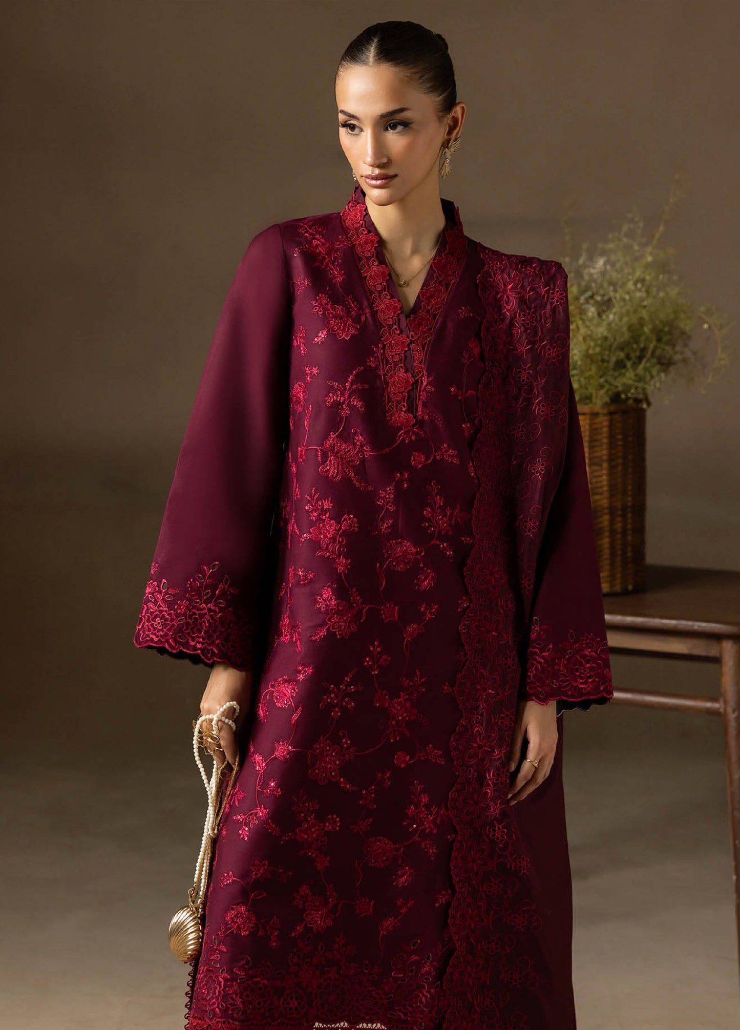 Sareen by Rajbari stitched